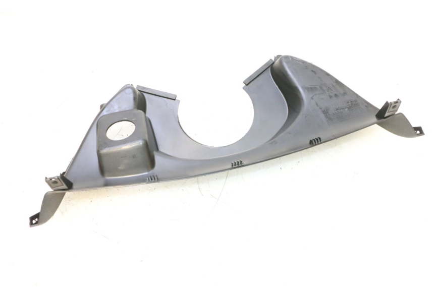 photo de Górna osłona wewnętrzna YAMAHA YP MAJESTY 125 (1998 - 2001) - Zbliżenie techniczne