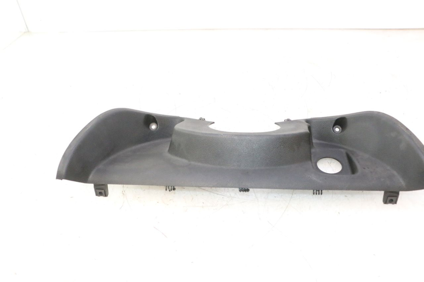 photo de GÓRNA OSŁONA WEWNĘTRZNA YAMAHA YP MAJESTY 125 (2002 - 2006) - Inny kąt widzenia
