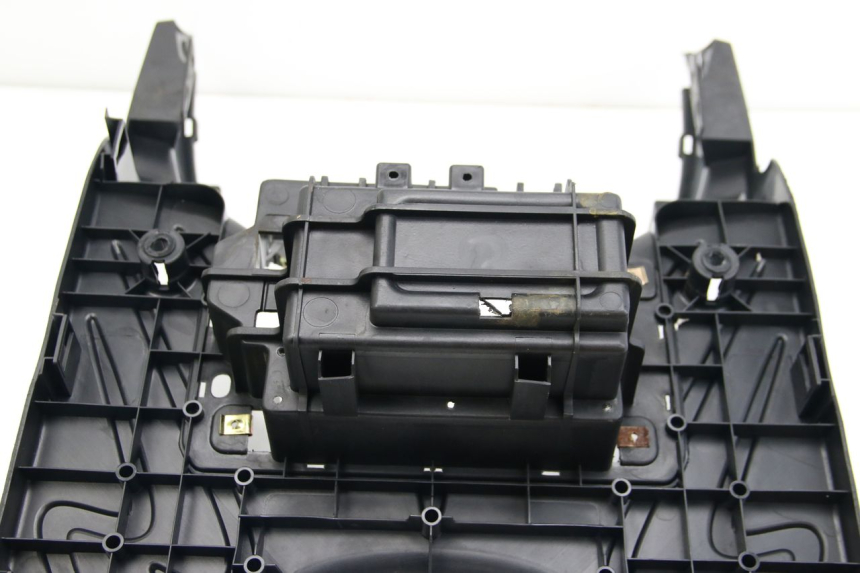 photo de PODSZYBIE WEWNĘTRZNE PEUGEOT TWEET 4T 50 (2010 - 2014) - Inny kąt widzenia