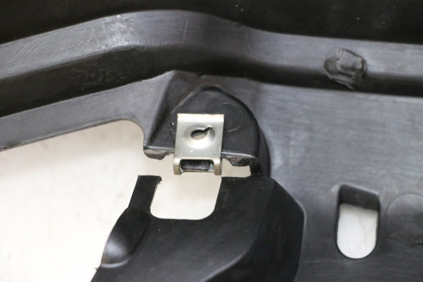 photo de PODSZYBIE WEWNĘTRZNE YAMAHA X-MAX XMAX 125 (2010 - 2013) - Inny kąt widzenia