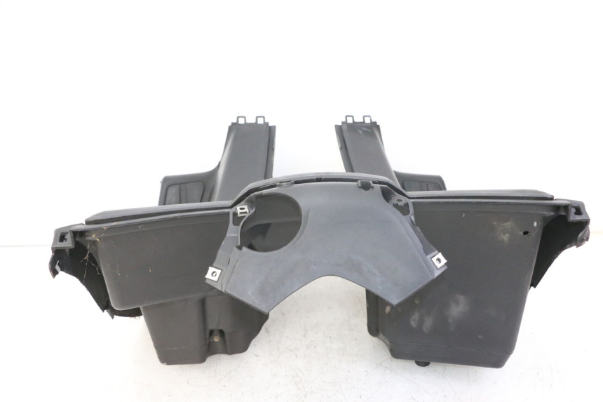 photo de PODSZYBIE WEWNĘTRZNE YAMAHA X-MAX XMAX ABS 250 (2010 - 2014) - Zbliżenie komponentów