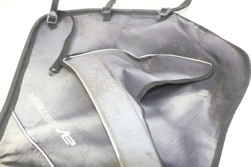 photo de OSŁONA OCHRONNA SUZUKI BURGMAN 650 (2002 - 2004) - Zoom stanu zużycia