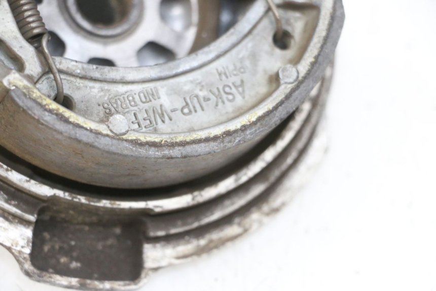 photo de BĘBEN TYLNY YAMAHA TTR 125 (2000 - 2020) - Punkty mocowania