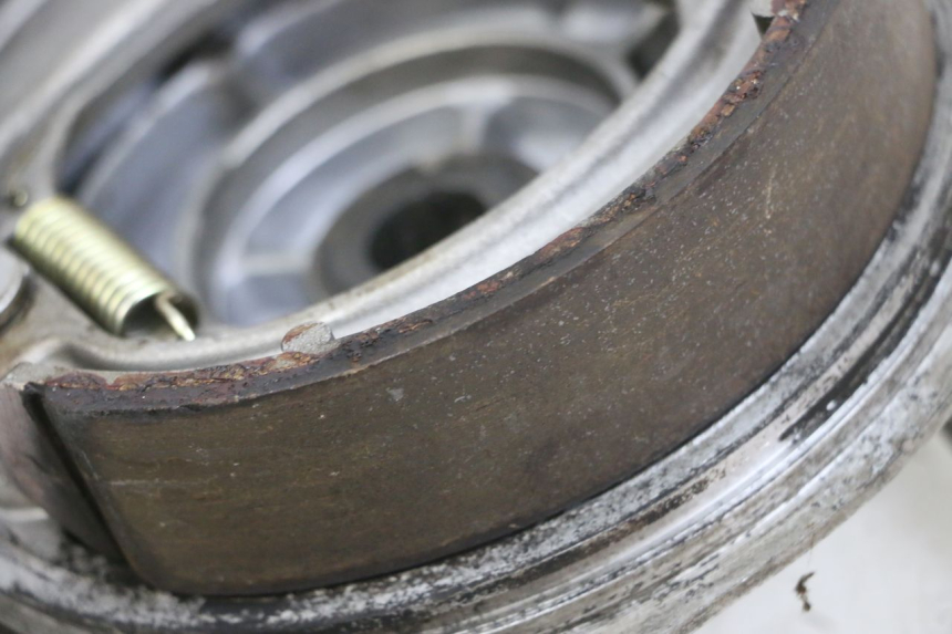 photo de BĘBEN TYLNY KYMCO ZING 125 (1997 - 2003) - Zbliżenie techniczne