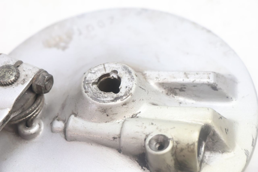 photo de BĘBEN PRZEDNI HONDA SCV LEAD 100 (2003 - 2007) - Zbliżenie techniczne