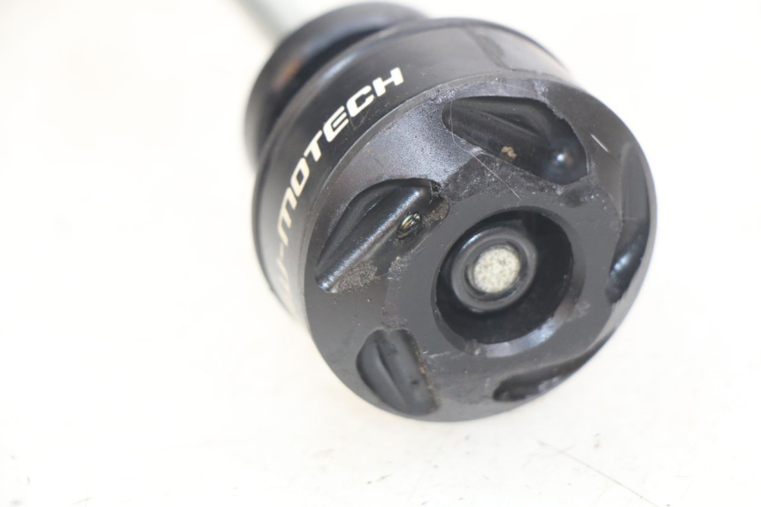 photo de TŁUMIK SILNIKA HONDA CB R 1000 (2018 - 2023) - Zoom stanu zużycia