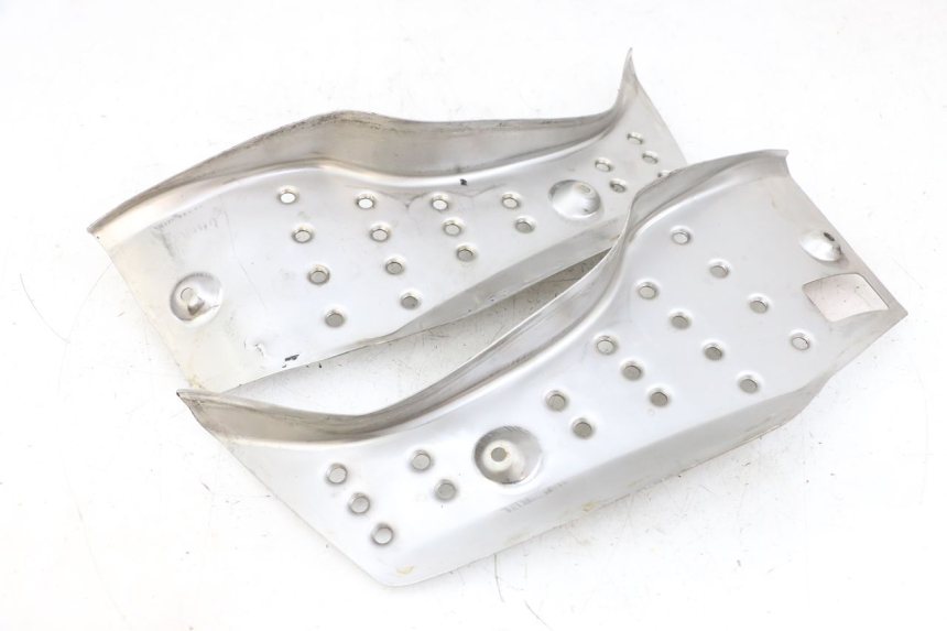 photo de MATA PODNÓŻKA ADIVA AD3 300 (2014 - 2020) - Zoom stanu zużycia