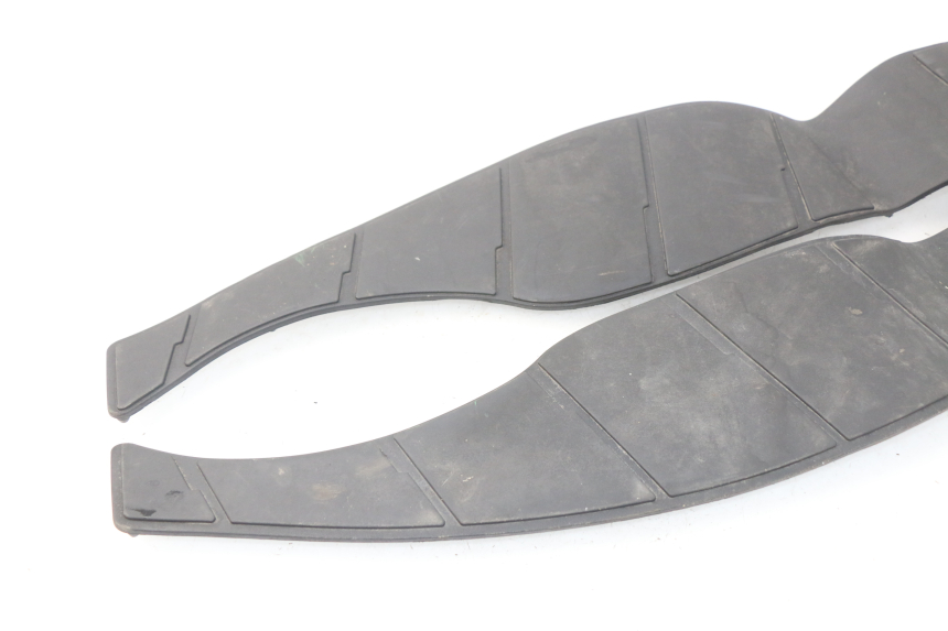 photo de MATA PODNÓŻKA SUZUKI BURGMAN 125 (2007 - 2014) - Zoom stanu zużycia