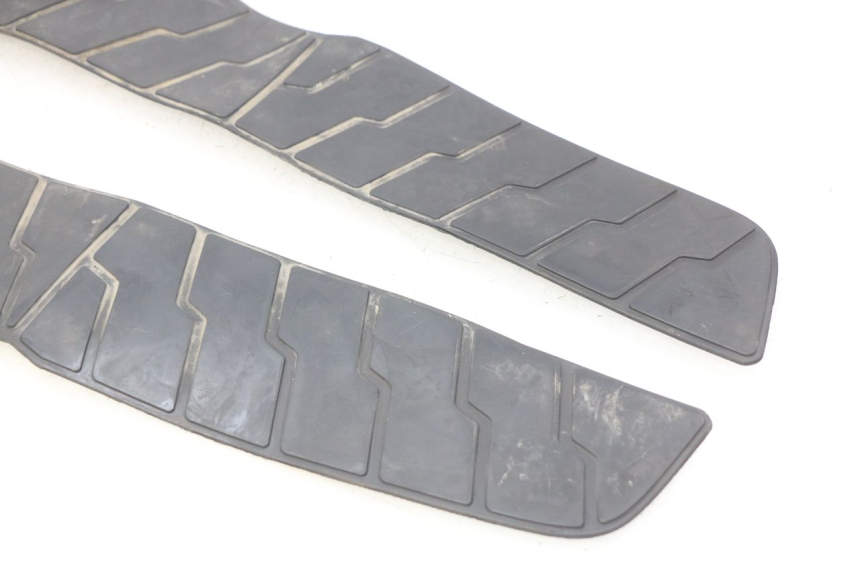 photo de MATA PODNÓŻKA HONDA FES PANTHEON 2T 125 (1998 - 2002) - Stan powierzchni