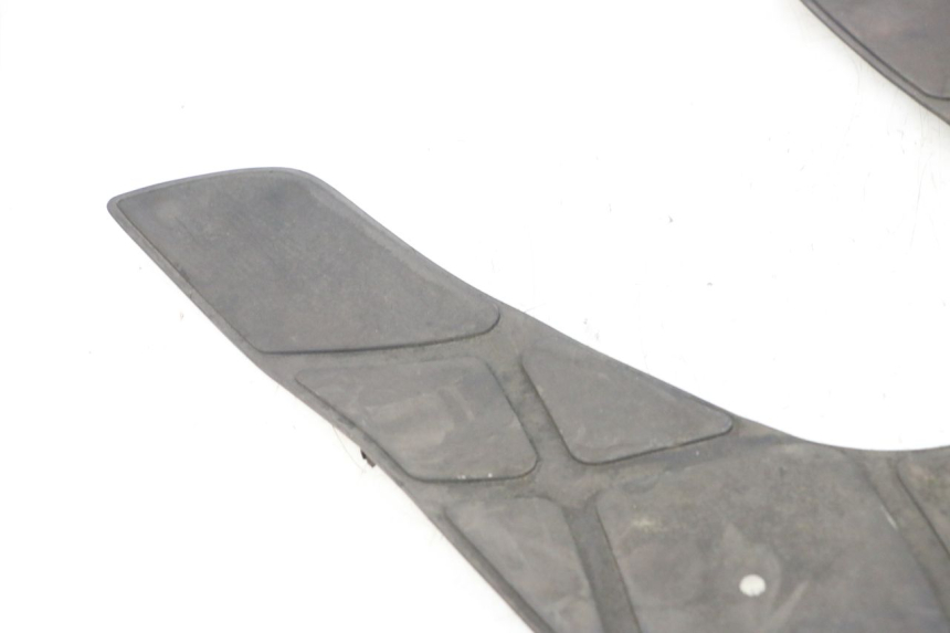 photo de MATA PODNÓŻKA KYMCO GRAND DINK 125 (2002 - 2007) - Szczegół części