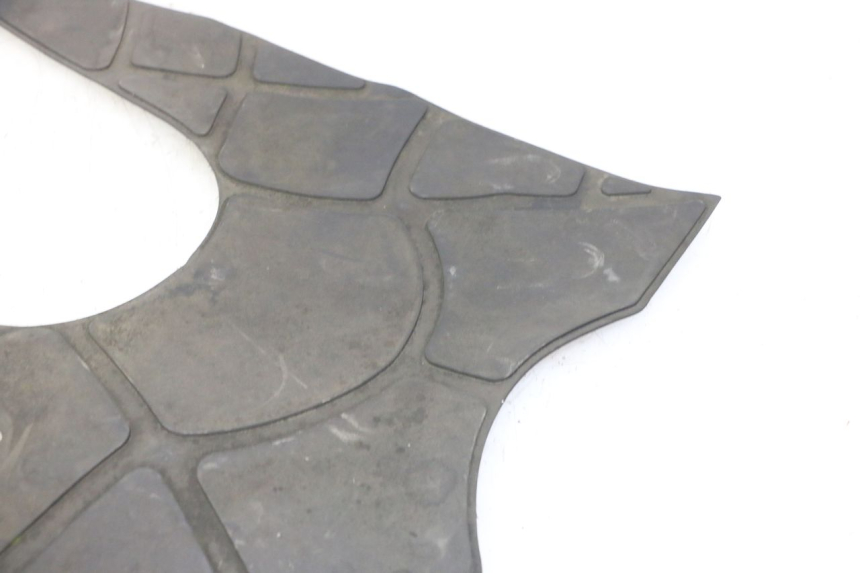 photo de MATA PODNÓŻKA KYMCO GRAND DINK 125 (2002 - 2007) - Zoom stanu zużycia