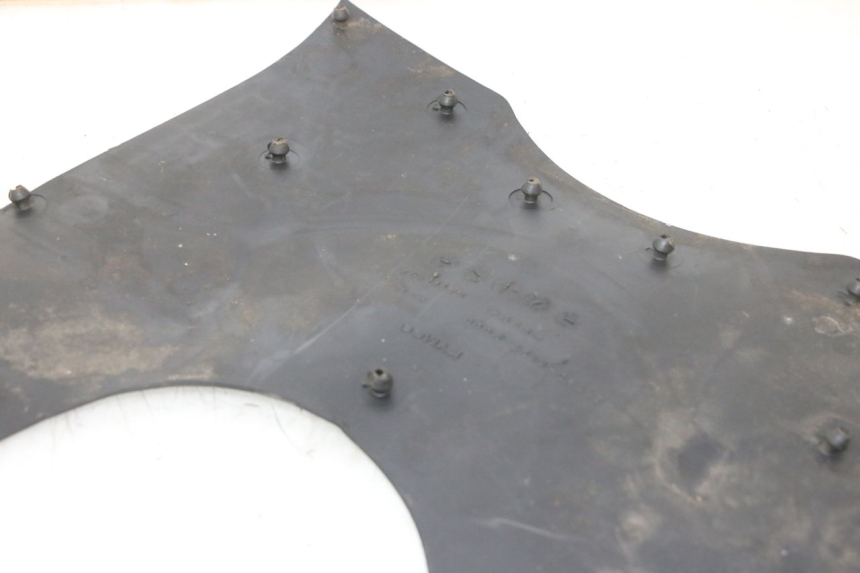 photo de MATA PODNÓŻKA KYMCO GRAND DINK 125 (2002 - 2007) - Stan powierzchni