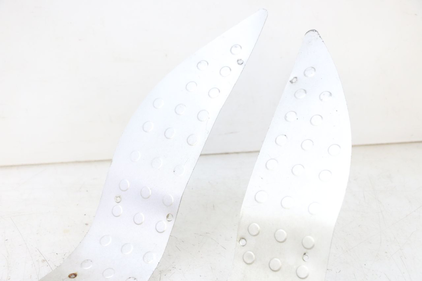 photo de MATA PODNÓŻKA JM MOTORS GTS 125 (2015 - 2019) - Inny kąt widzenia