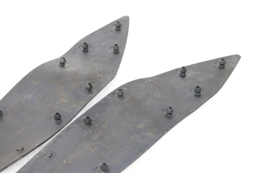 photo de MATA PODNÓŻKA HONDA PCX (JF57/JF64) 125 (2014 - 2018) - Zoom stanu zużycia