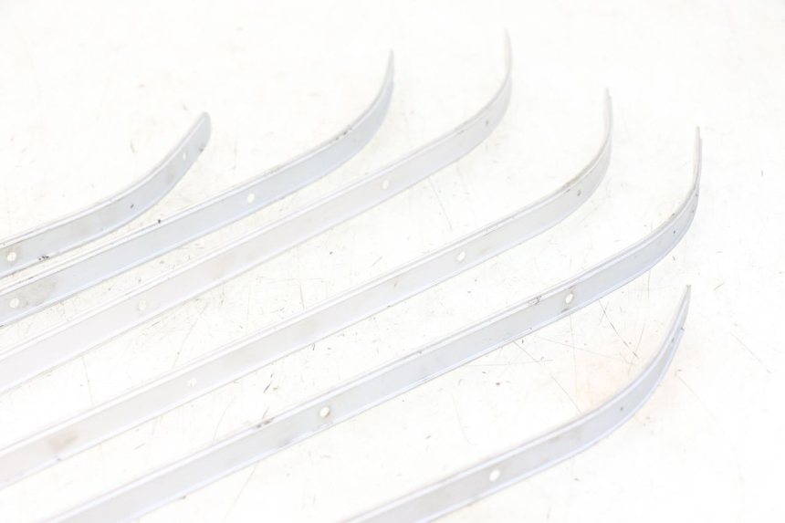 photo de MATA PODNÓŻKA JM MOTORS VX 125 (2022 - 2025) - Szczegół części