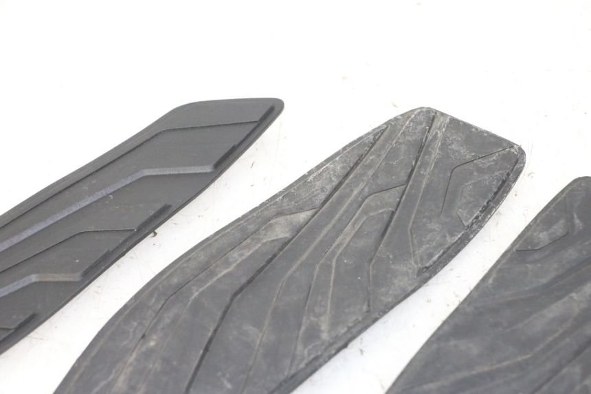 photo de MATA PODNÓŻKA SYM JOYMAX 125 (2010 - 2017) - Inny kąt widzenia