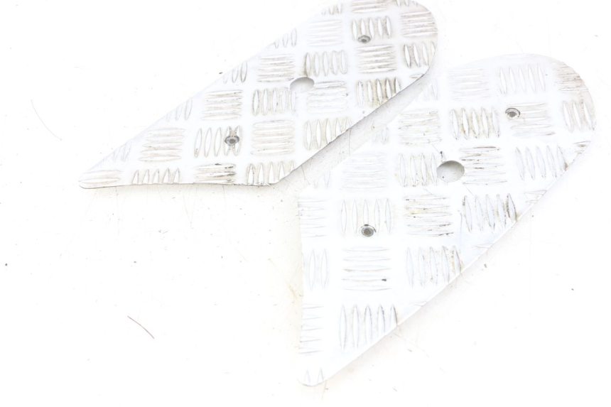 photo de MATA PODNÓŻKA PEUGEOT KISBEE 2T 50 (2018 - 2022) - Zbliżenie techniczne