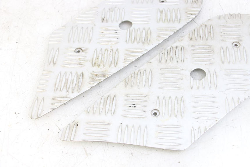 photo de MATA PODNÓŻKA PEUGEOT KISBEE 4T 50 (2018 - 2022) - Zoom stanu zużycia