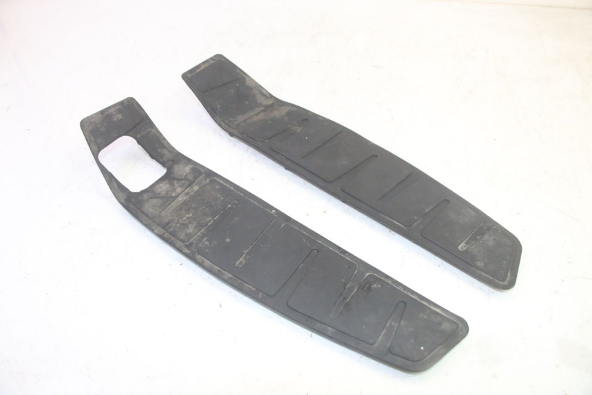 photo de MATA PODNÓŻKA PIAGGIO MP3 HPE 350 (2018 - 2020) - Szczegół części