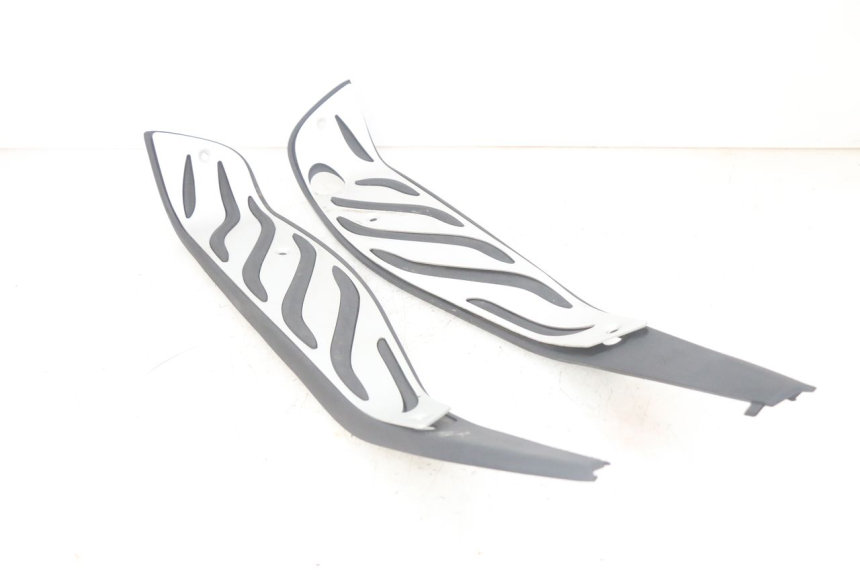 photo de MATA PODNÓŻKA PIAGGIO MP3 HPE 300 (2019 - 2026) - Widok główny