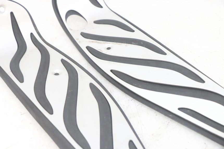 photo de MATA PODNÓŻKA PIAGGIO MP3 HPE 300 (2019 - 2026) - Zdjęcie dodatkowe