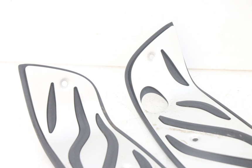 photo de MATA PODNÓŻKA PIAGGIO MP3 HPE 300 (2019 - 2026) - Kontrola wizualna