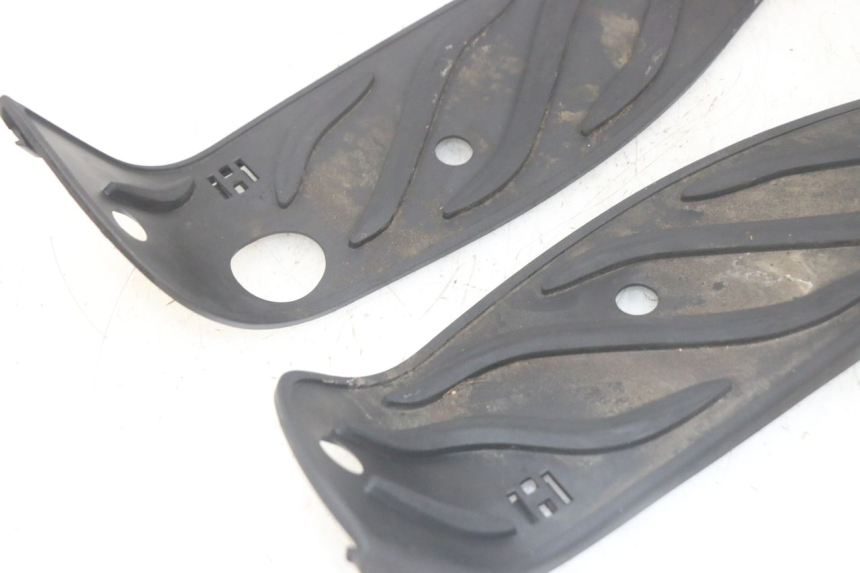 photo de MATA PODNÓŻKA PIAGGIO MP3 HPE 300 (2019 - 2026) - Punkty mocowania