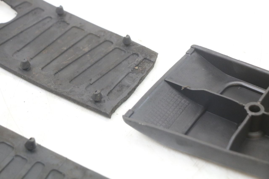 photo de MATA PODNÓŻKA PIAGGIO MP3 LT 400 (2007 - 2012) - Szczegół części