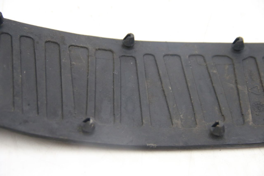 photo de MATA PODNÓŻKA PIAGGIO MP3 125 (2006 - 2014) - Zbliżenie techniczne