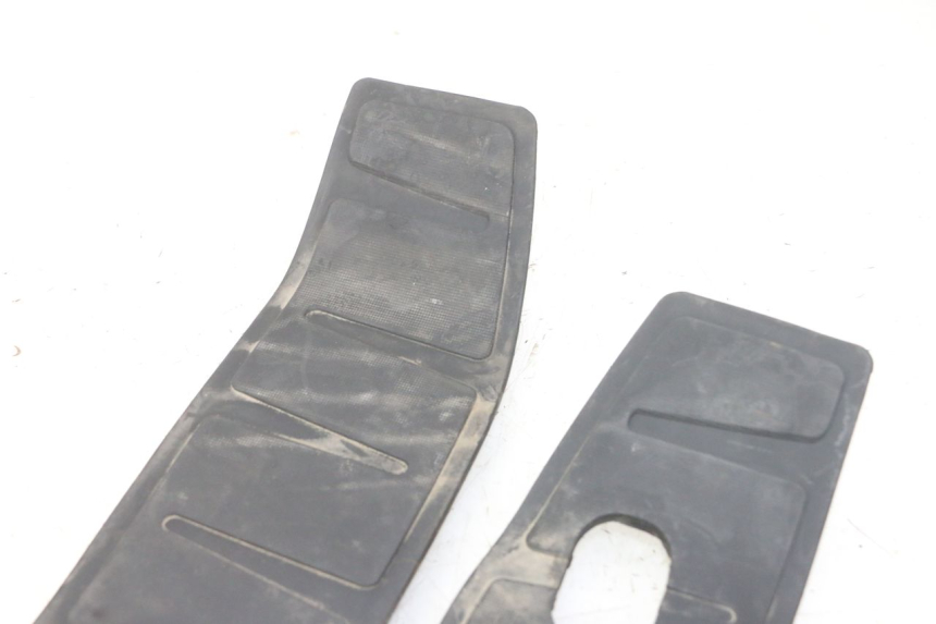 photo de MATA PODNÓŻKA PIAGGIO MP3 RL 250 (2006 - 2010) - Inny kąt widzenia