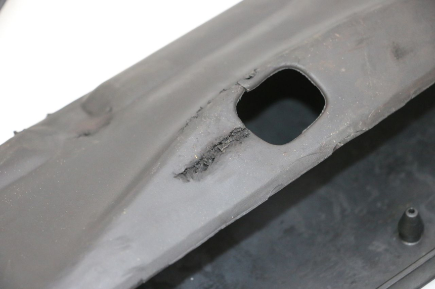 photo de MATA PODNÓŻKA YAMAHA NEO'S CORE 1 (2022 - 2026) - Szczegóły charakterystyczne