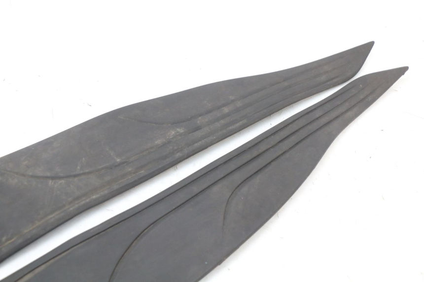 photo de MATA PODNÓŻKA HONDA PCX (JF28) 125 (2009 - 2011) - Zoom stanu zużycia