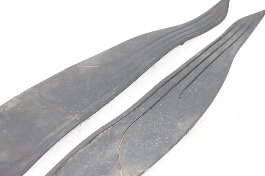 photo de MATA PODNÓŻKA HONDA PCX (JF47) 125 (2012 - 2013) - Zoom stanu zużycia