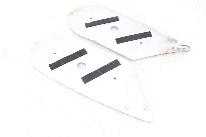 photo de MATA PODNÓŻKA PEUGEOT KISBEE 4T 50 (2018 - 2022) - Szczegół części