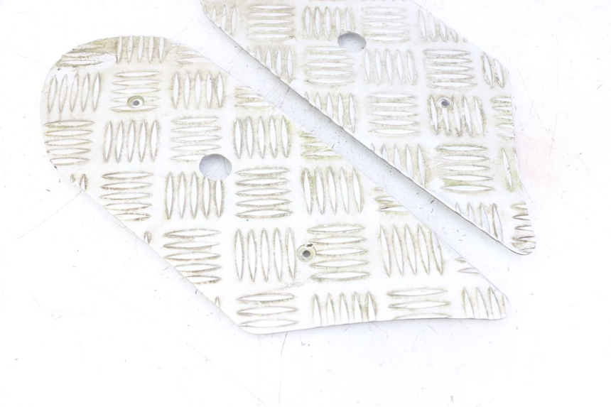 photo de MATA PODNÓŻKA PEUGEOT KISBEE 4T 50 (2018 - 2022) - Zoom stanu zużycia