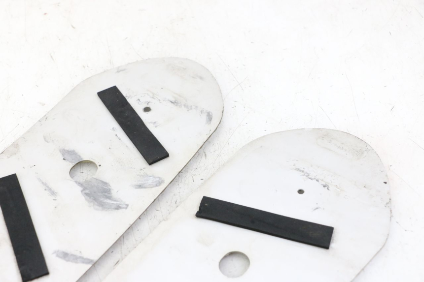 photo de MATA PODNÓŻKA PEUGEOT KISBEE 4T 50 (2018 - 2022) - Zoom stanu zużycia