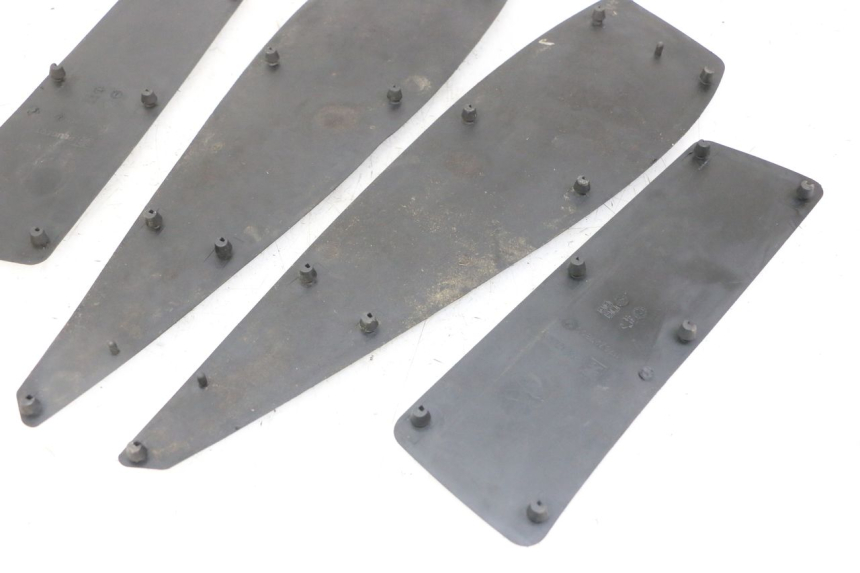 photo de MATA PODNÓŻKA PEUGEOT SATELIS 125 (2013 - 2018) - Szczegół części