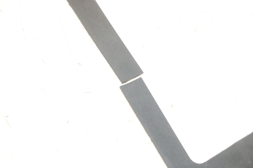 photo de MATA PODNÓŻKA PUNK ELECTRIC RIDER 1 - Zbliżenie techniczne