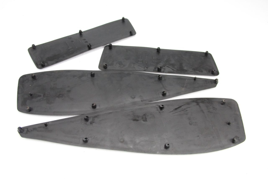 photo de MATA PODNÓŻKA PEUGEOT SATELIS 125 (2013 - 2018) - Szczegół części