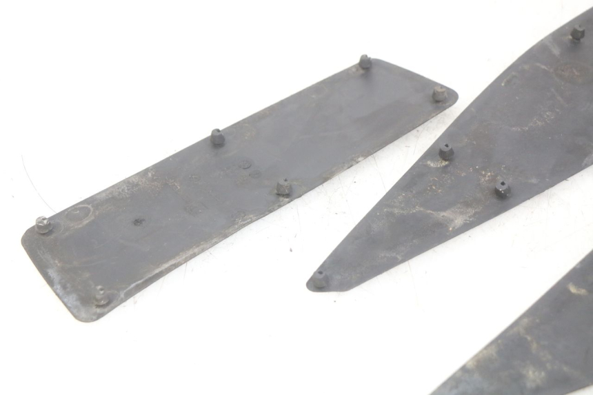 photo de MATA PODNÓŻKA PEUGEOT SATELIS 125 (2006 - 2009) - Zoom stanu zużycia