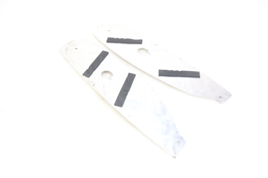 photo de MATA PODNÓŻKA PEUGEOT SPEEDFIGHT 3 AIR 50 (2009 - 2015) - Szczegół części