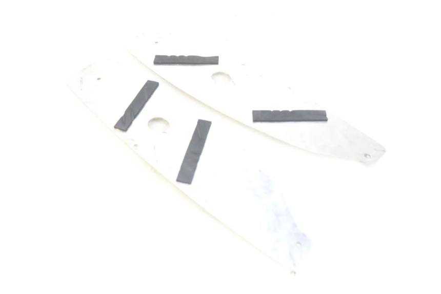 photo de MATA PODNÓŻKA PEUGEOT SPEEDFIGHT 3 AIR 50 (2009 - 2015) - Zoom stanu zużycia