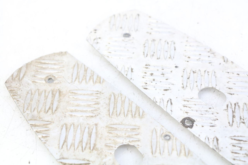 photo de MATA PODNÓŻKA PEUGEOT SPEEDFIGHT 3 AIR 50 (2009 - 2015) - Zbliżenie techniczne