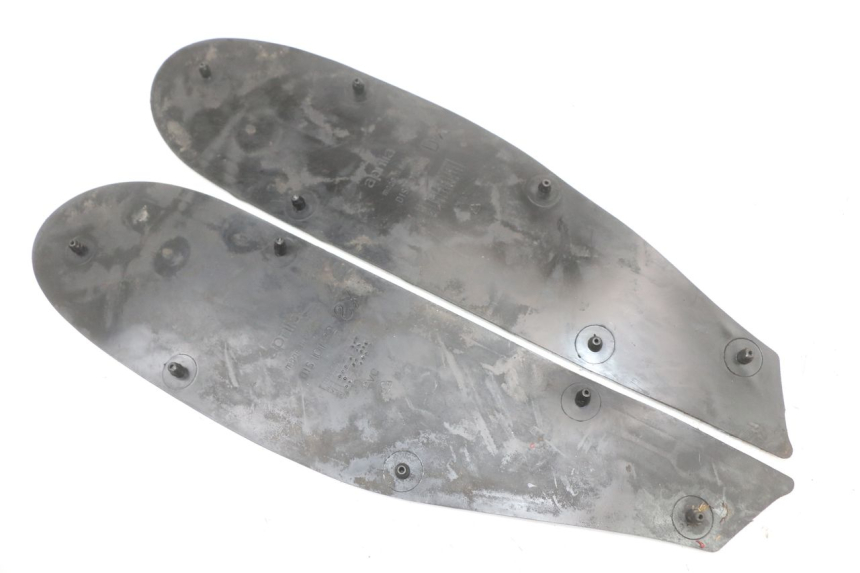 photo de MATA PODNÓŻKA APRILIA SR CARB LC 2T 50 (2004 - 2012) - Zoom stanu zużycia