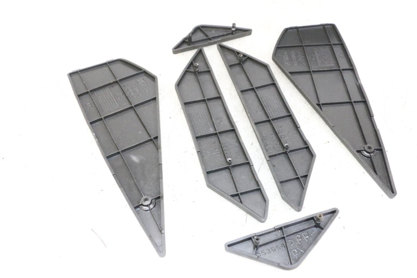 photo de MATA PODNÓŻKA APRILIA SR MOTARD 50 (2012 - 2018) - Szczegół części