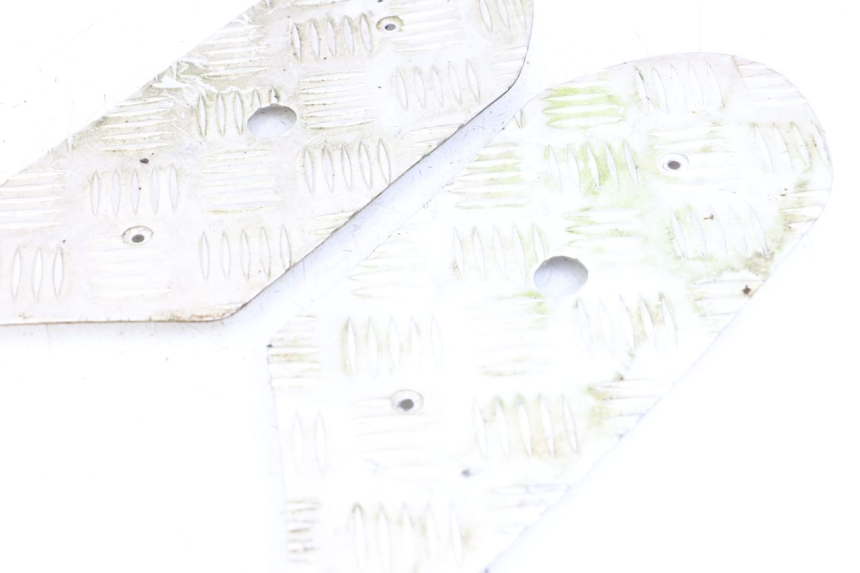 photo de MATA PODNÓŻKA PEUGEOT STREETZONE 2T 50 (2014 - 2019) - Zoom stanu zużycia