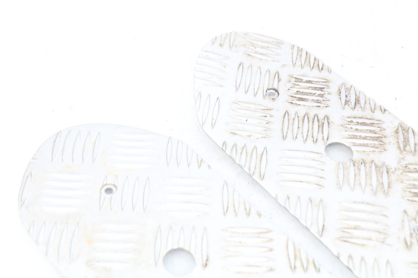 photo de MATA PODNÓŻKA PEUGEOT STREETZONE 4T 50 (2018 - 2023) - Inny kąt widzenia