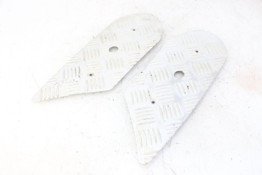 photo de MATA PODNÓŻKA PEUGEOT STREETZONE I NAKED 2T 50 (2018 - 2020) - Inny kąt widzenia