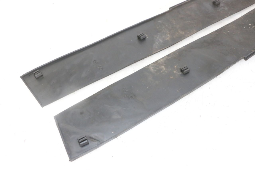 photo de MATA PODNÓŻKA PIAGGIO SUPER LX 125 (2000 - 2003) - Zbliżenie techniczne