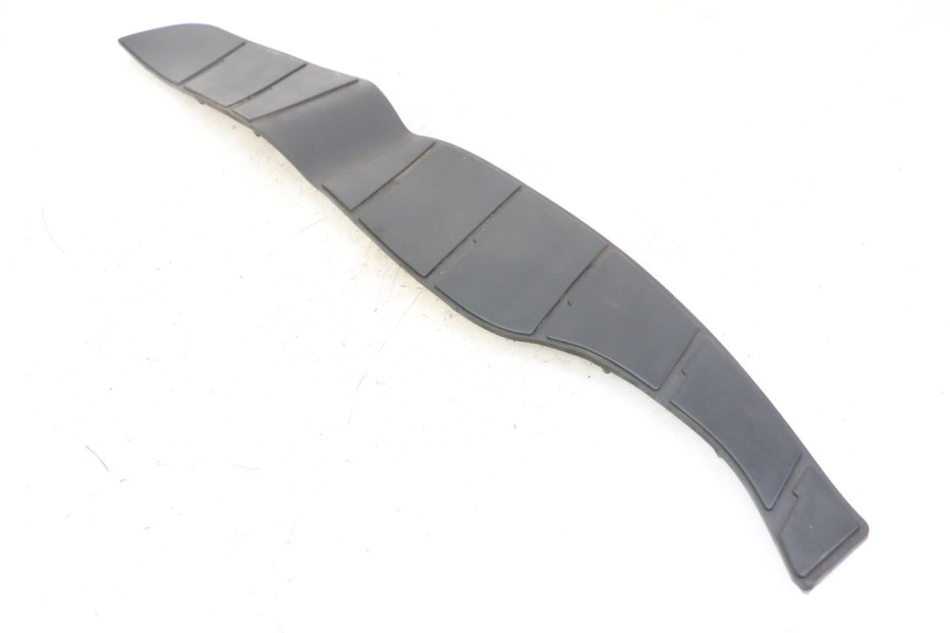 photo de MATA PODNÓŻKA SUZUKI BURGMAN 125 (2018 - 2021) - Szczegół części